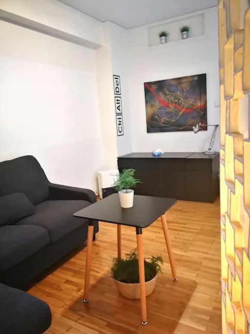 Apartment With Private Patio Athens Ngoại thất bức ảnh