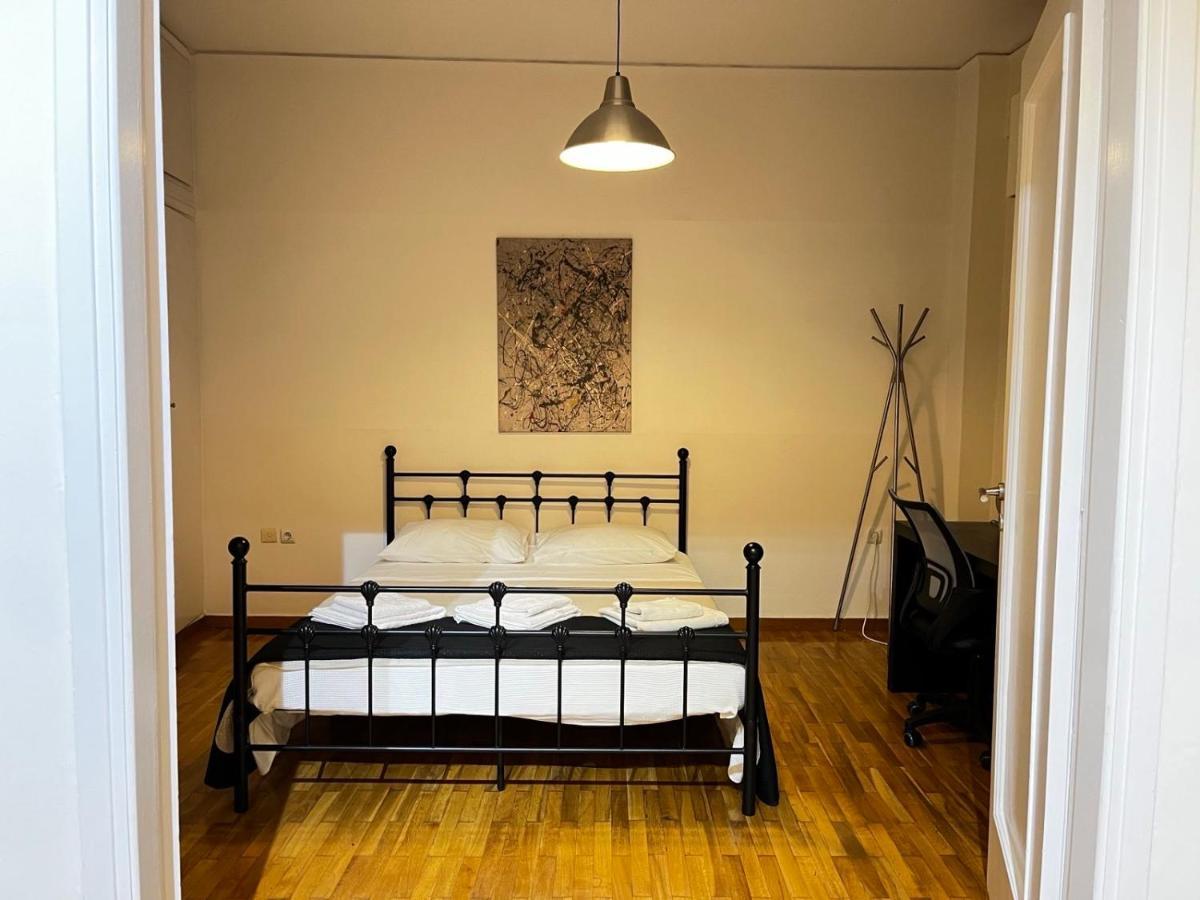 Apartment With Private Patio Athens Ngoại thất bức ảnh