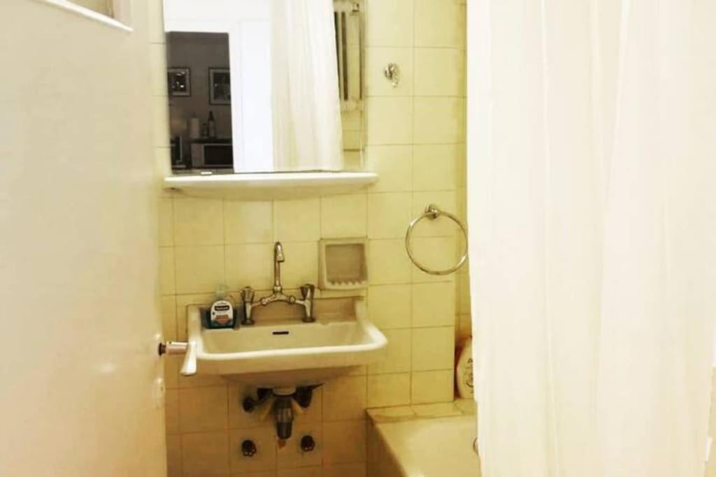 Apartment With Private Patio Athens Ngoại thất bức ảnh