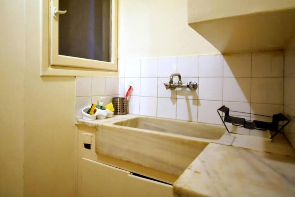 Apartment With Private Patio Athens Ngoại thất bức ảnh