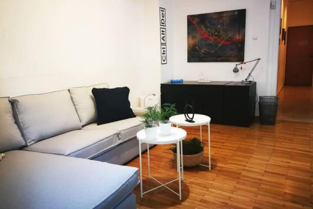 Apartment With Private Patio Athens Ngoại thất bức ảnh