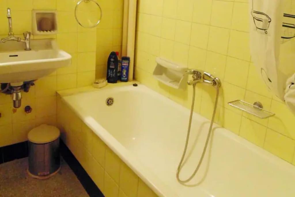 Apartment With Private Patio Athens Ngoại thất bức ảnh